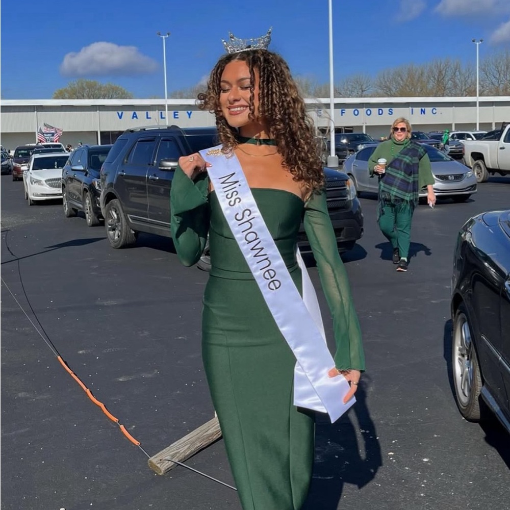 Elegant Green Off-Shoulder Dress